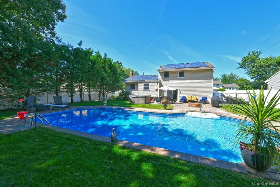 21 Campo Avenue, Selden, NY 11784 - #2