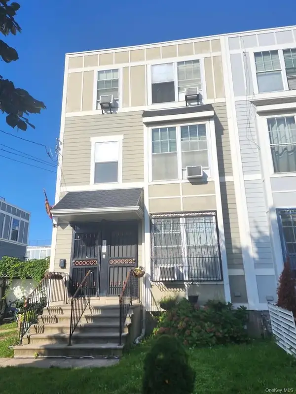 325 Beach 42nd Street, Far Rockaway, NY 11691