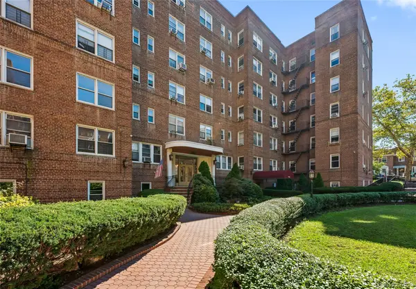 99-41 64th Ave #D7, Rego Park, NY 11374