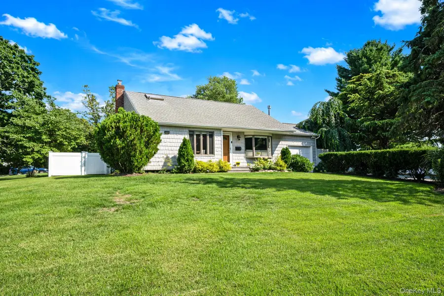 1 Rutgers Street, Smithtown, NY 11787 - #3