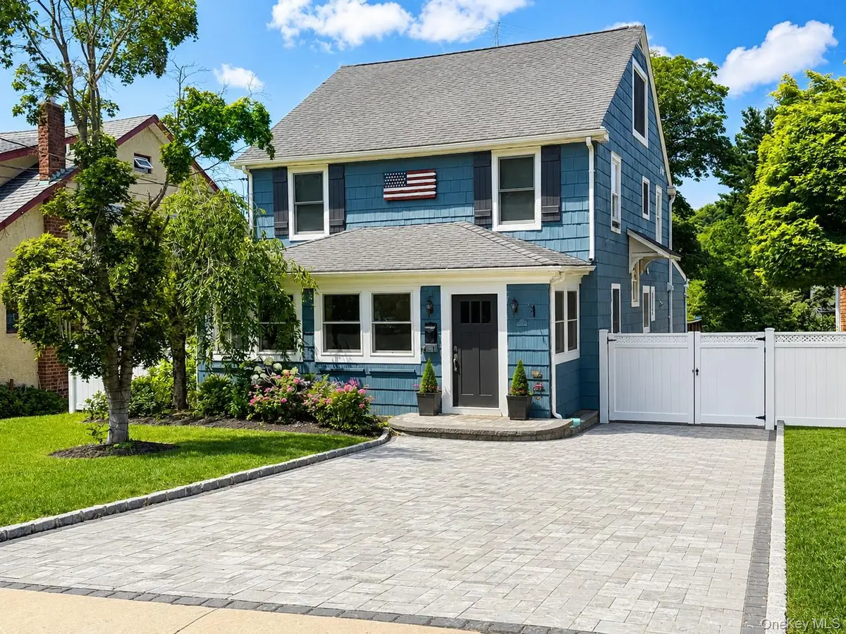 182 School Street, Oyster Bay, NY 11771 - #1