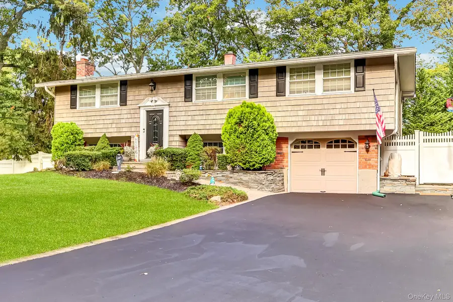 1 Cottontail Lane, East Setauket, NY 11733 - #2