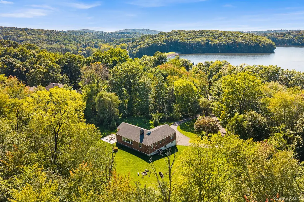 14 Lake Road, Katonah, NY 10536 - #1