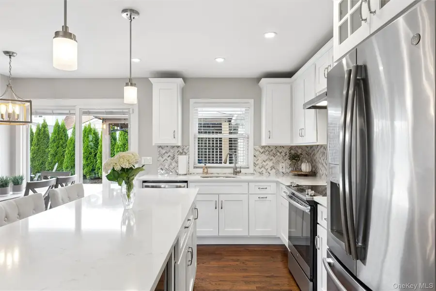 24 Essen Place, Bethpage, NY 11714 - #3