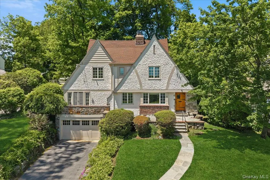 311 Lyncroft Road, New Rochelle, NY 10804 - #2