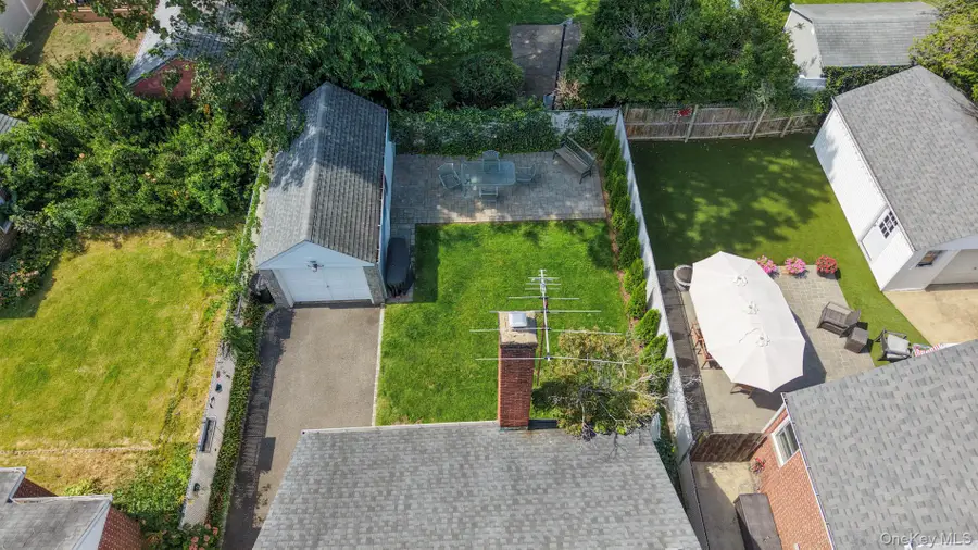117 Euston Road S, West Hempstead, NY 11552 - #2