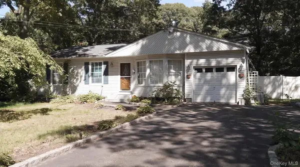 254 Auborn Avenue, Shirley, NY 11967