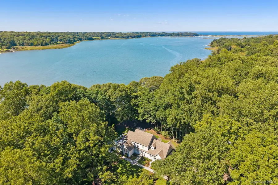 31 Thompson Lane, Head Of The Harbor, NY 11780 - #2