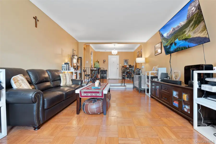 84-49 168th Street #2U, Jamaica, NY 11432 - #3