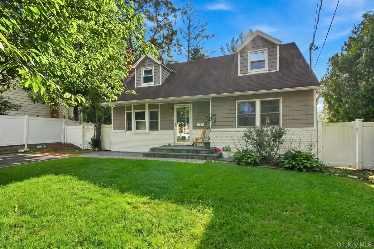 15 Nathan Place, Huntington Station, NY 11746 - #1