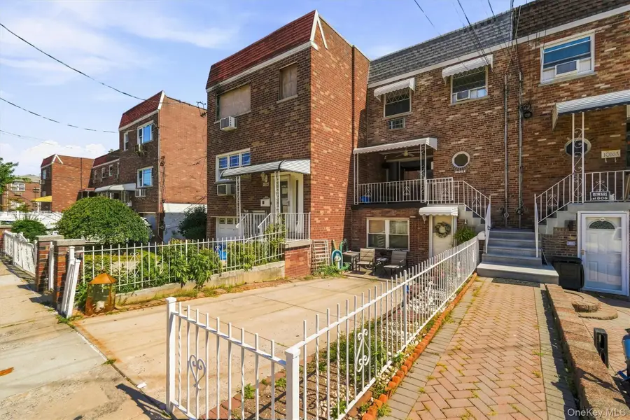 1018 Throggmorton Avenue, Bronx, NY 10465 - #2
