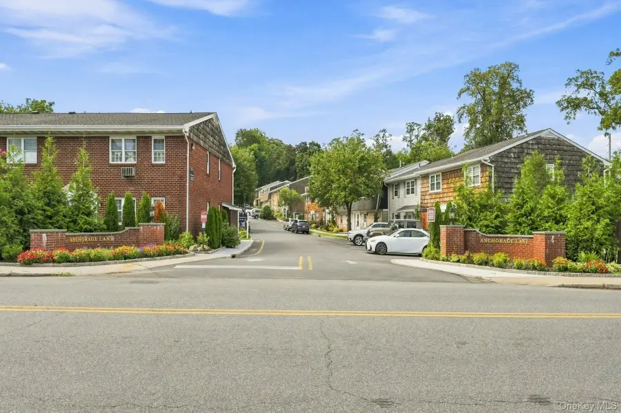 4 Anchorage Lane #5B, Oyster Bay, NY 11771 - #2
