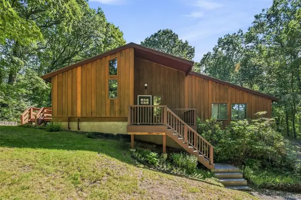 90 Highland Avenue, Marlboro, NY 12542