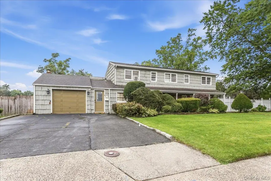 1 Greentree Circle, Westbury, NY 11590 - #2