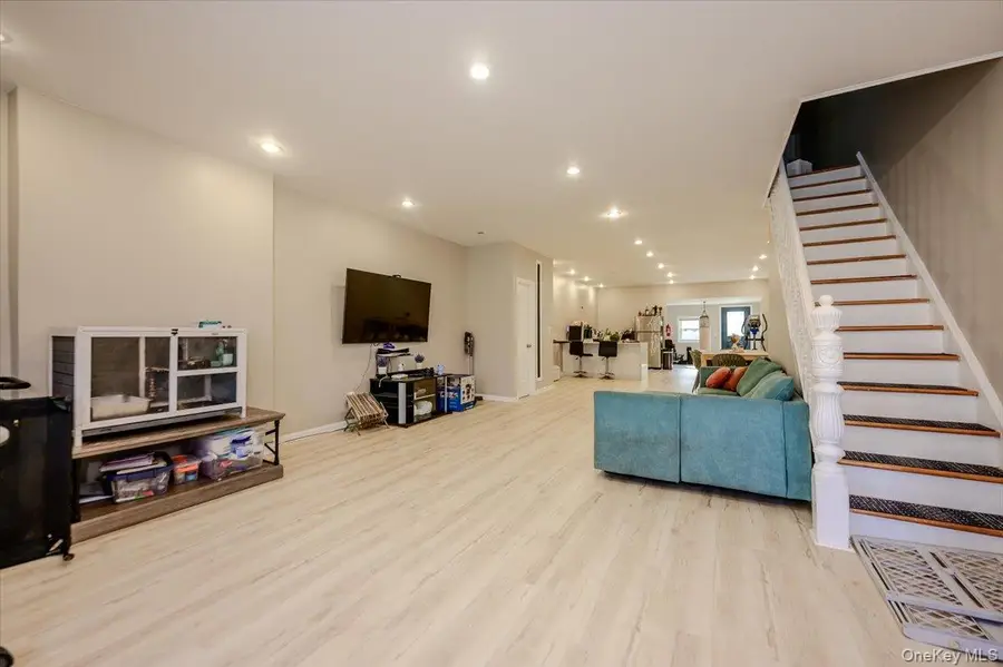 1321 Balcom Avenue #1, Bronx, NY 10461 - #3