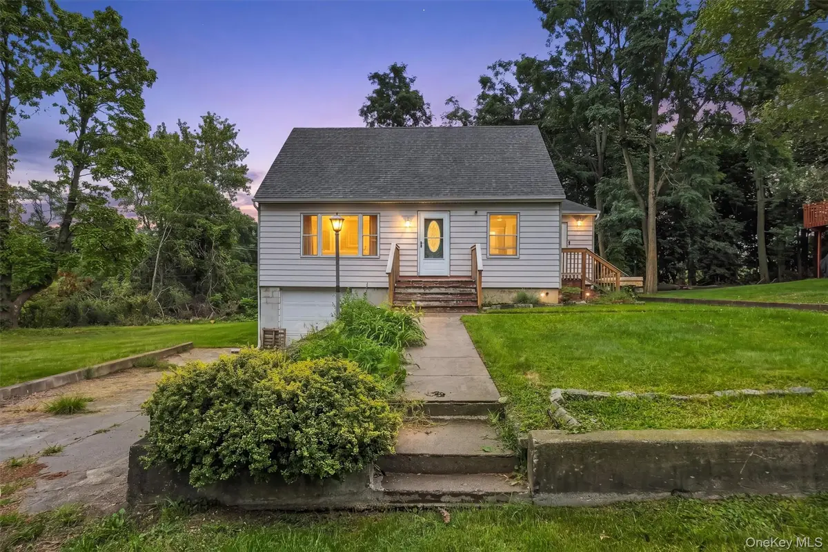 4 Garrett Place, Poughkeepsie, NY 12603 - #1