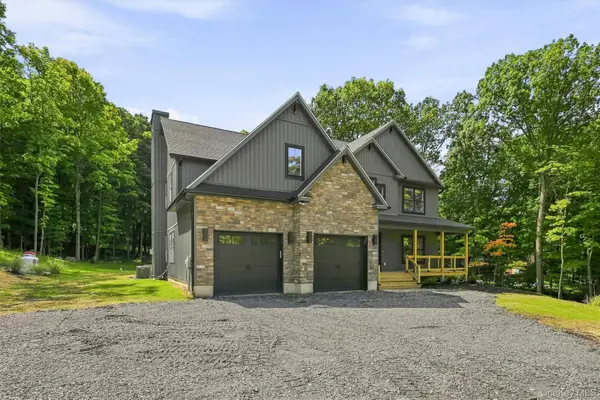 4 Cherry Hill Road, Cornwall, NY 12518
