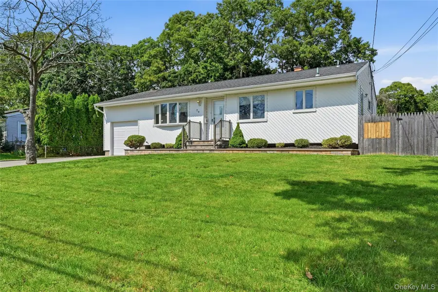 79 39th Street, Islip, NY 11751 - #3