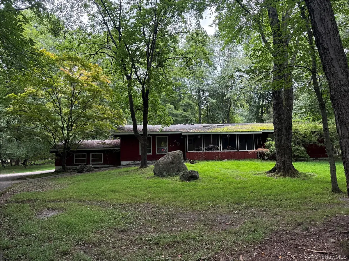 140 Parrott Road, West Nyack, NY 10994 - #1