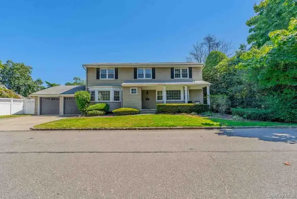 2 Ike Place, Woodmere, NY 11598