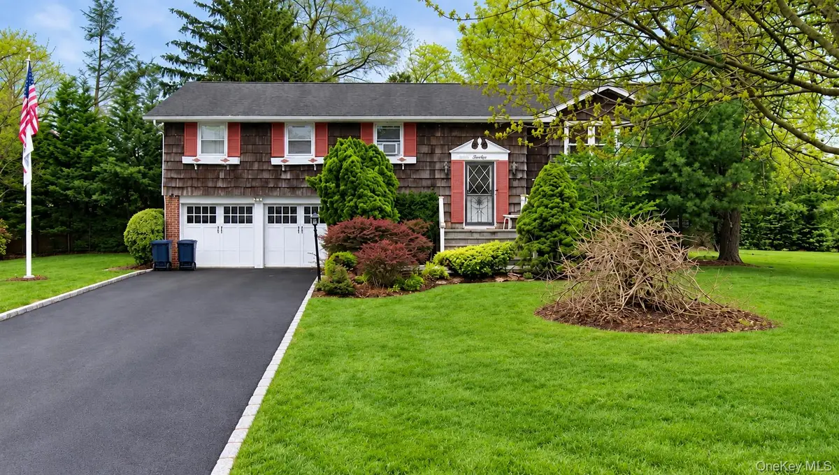 16 Wendy Lane, East Northport, NY 11731 - #1