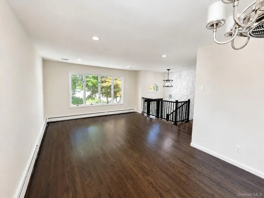 22 Brian Drive, East Islip, NY 11730 - #3