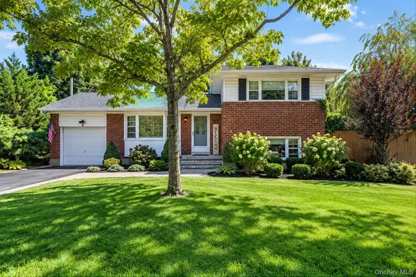 6 Otsego Place, Commack, NY 11725