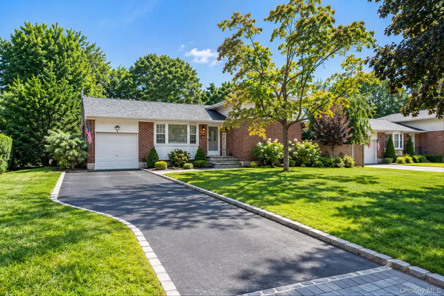 6 Otsego Place, Commack, NY 11725 - #2