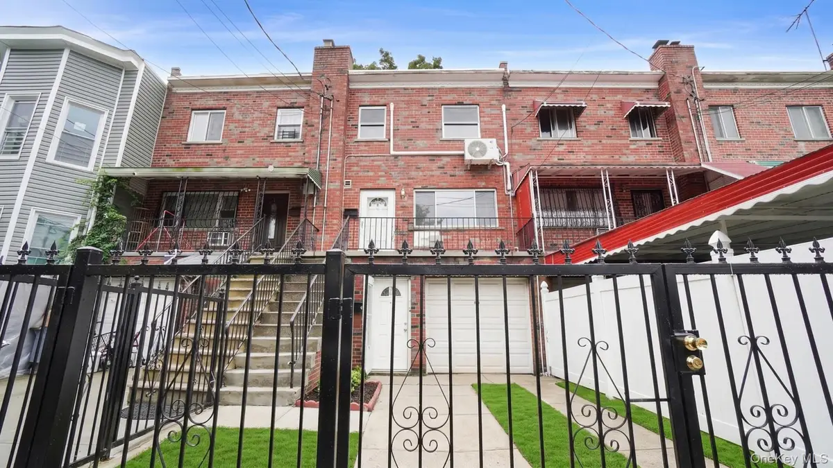806 E 227th Street, Bronx, NY 10466 - #1