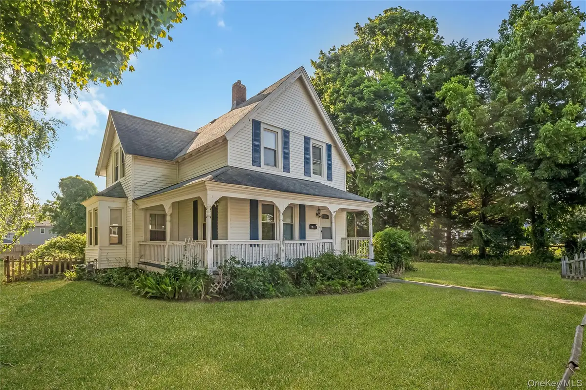 86 Union Avenue, Islip, NY 11751 - #1