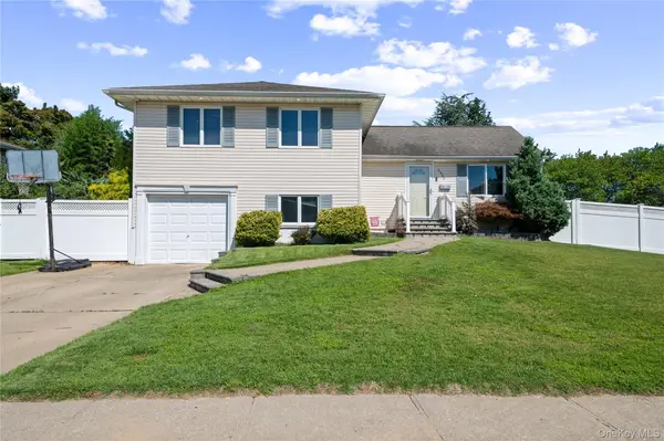 3993 Bernice Road, Seaford, NY 11783