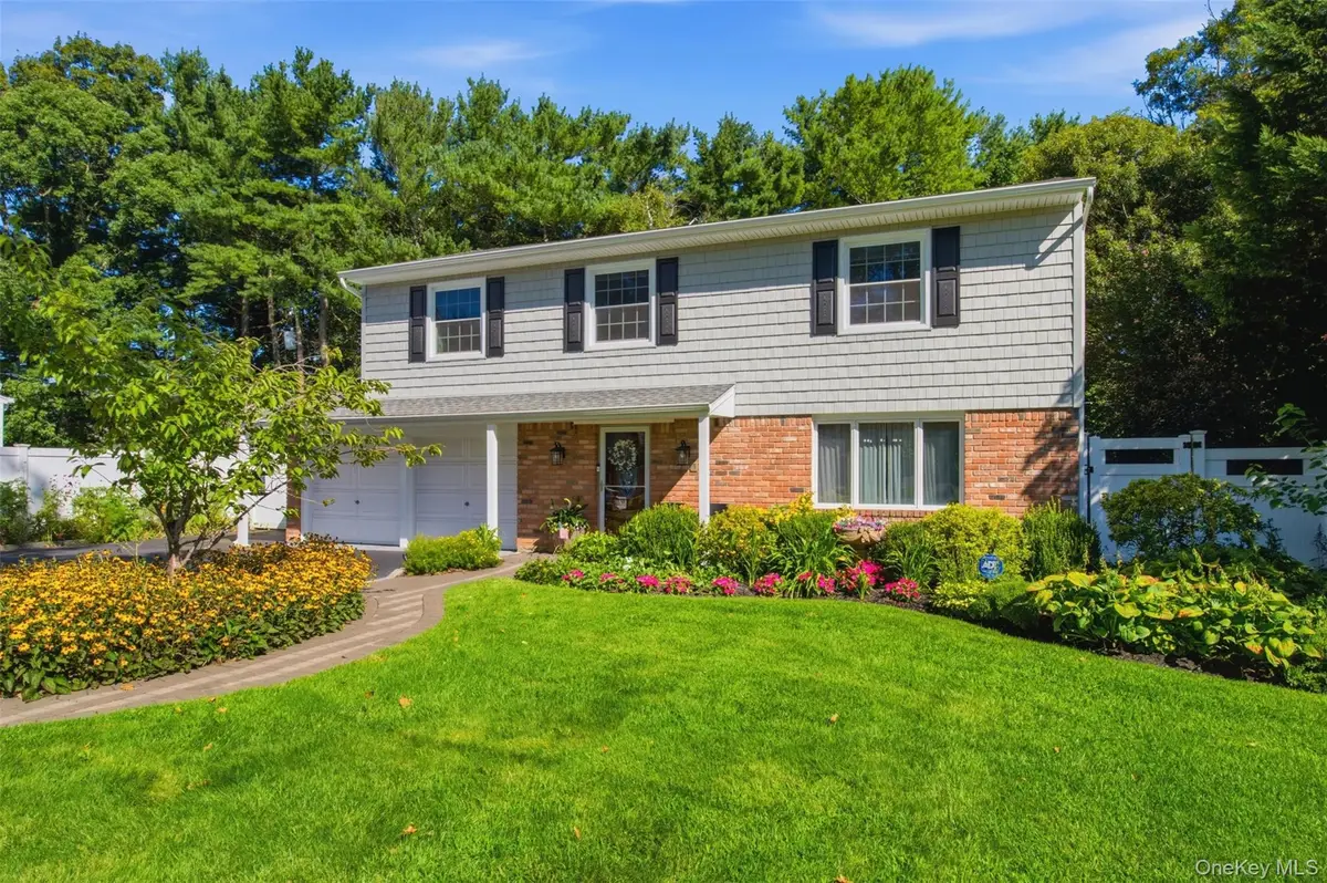 17 White Cliff Lane, Nesconset, NY 11767 - #1
