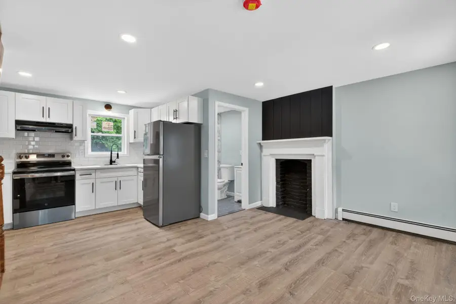 152 N Clinton Street, Poughkeepsie, NY 12601 - #3