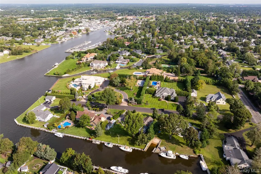 2 Gibb Lane, Islip, NY 11751 - #3