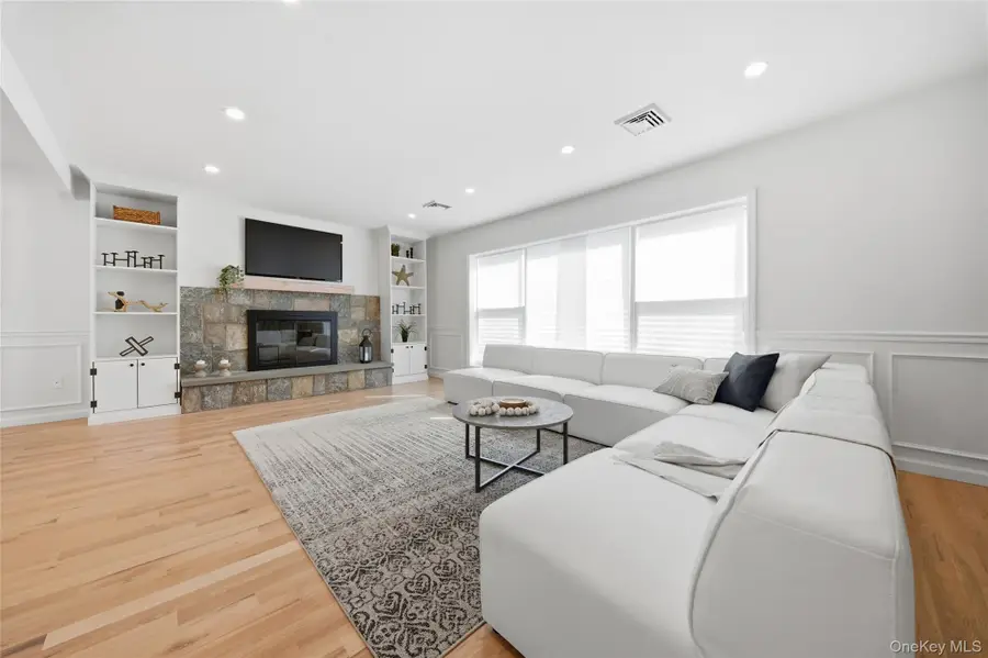 16 Merritt, Massapequa, NY 11758 - #3
