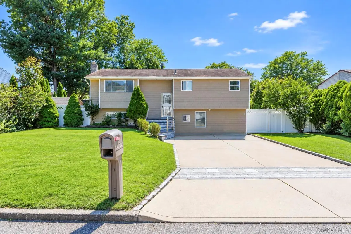 16 Berkeley Avenue, Selden, NY 11784 - #1