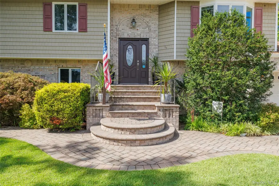 24 Sal Court, Bohemia, NY 11716 - #2
