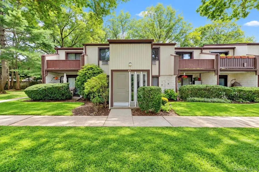 107 Richmond Boulevard #4B, Ronkonkoma, NY 11779 - #2