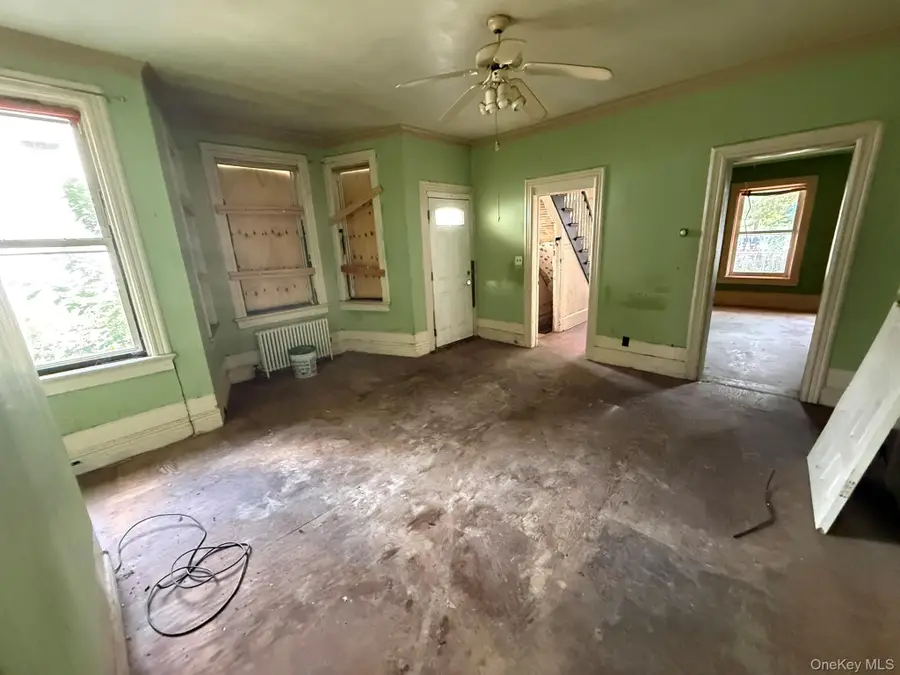 332 S 6th Avenue, Mount Vernon, NY 10550 - #3