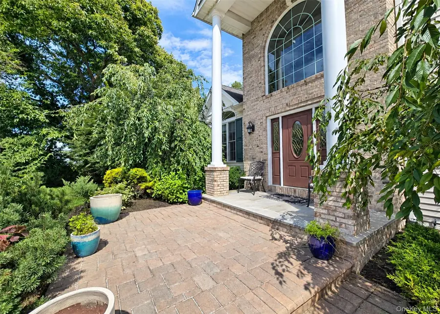 5 Keystone Court, Smithtown, NY 11787 - #2