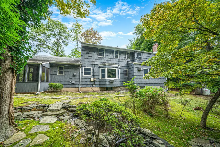 2 Jefferson Court, East Setauket, NY 11733 - #3