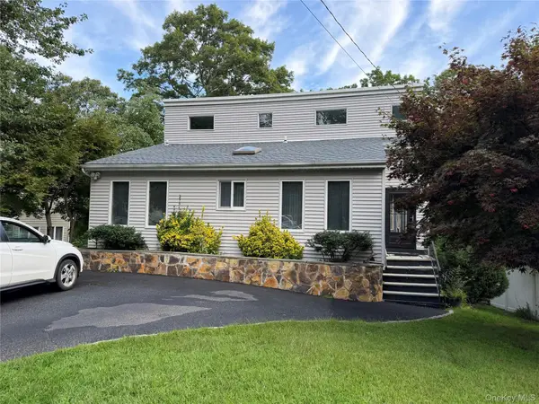 59 Ridge Road, Rocky Point, NY 11778