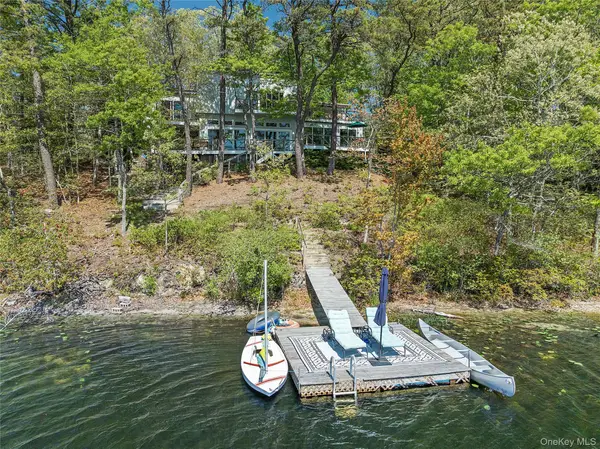 9 Lake View Ct 9 Lake View Ct, Southampton, Ny 11968, Southampton, NY 11968