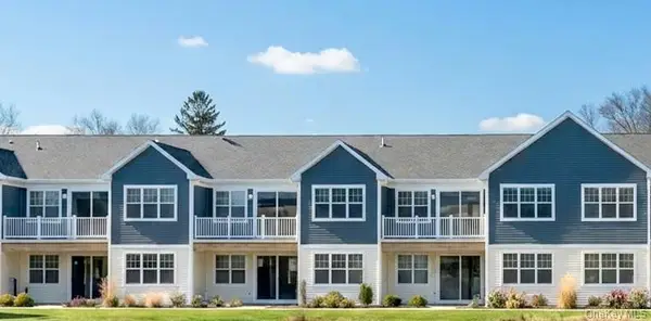606 Bay View Circle #6, Moriches, NY 11955