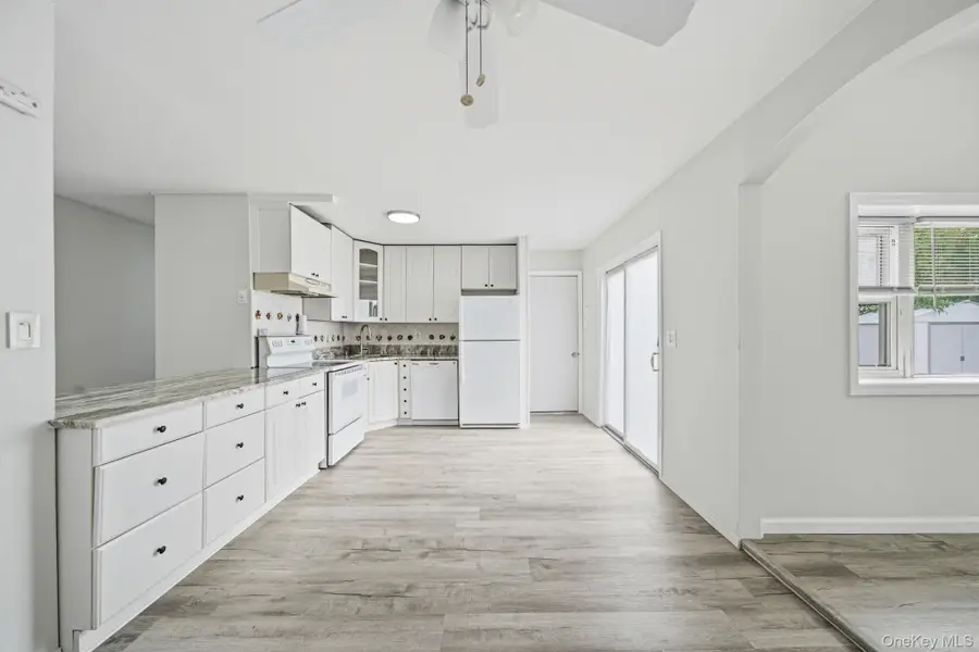 9 Carson Lane, Medford, NY 11763 - #2