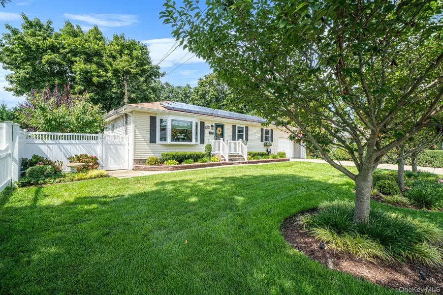 60 Westwood Avenue, Deer Park, NY 11729 - #2