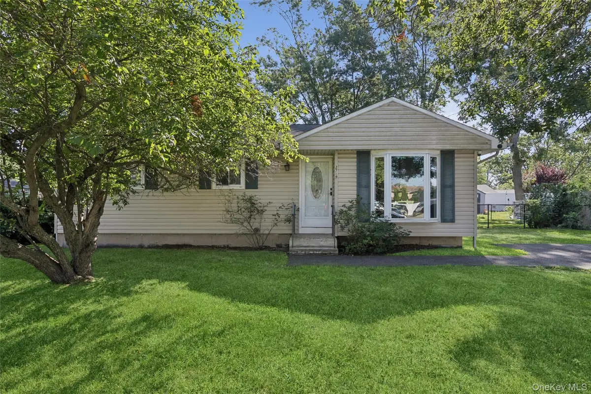 2719 Connecticut Avenue, Medford, NY 11763 - #1