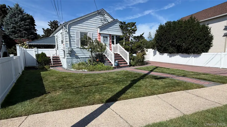 112 Morgan Street, Hicksville, NY 11801 - #3