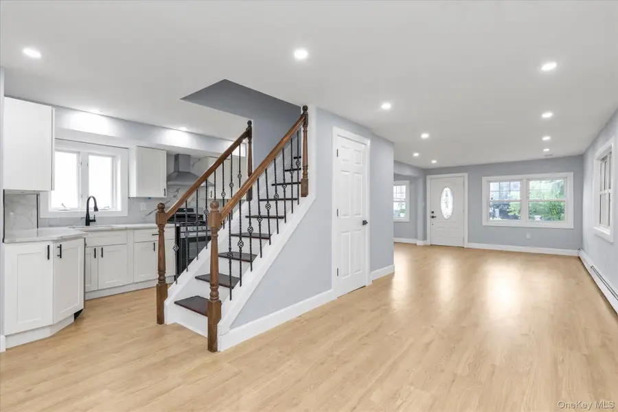 74 Davis St, East Rockaway, NY 11518 - #3