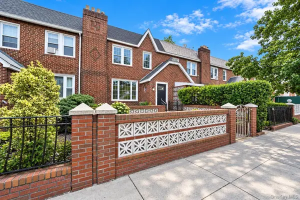 21933 Edgewood Avenue, Laurelton, NY 11413